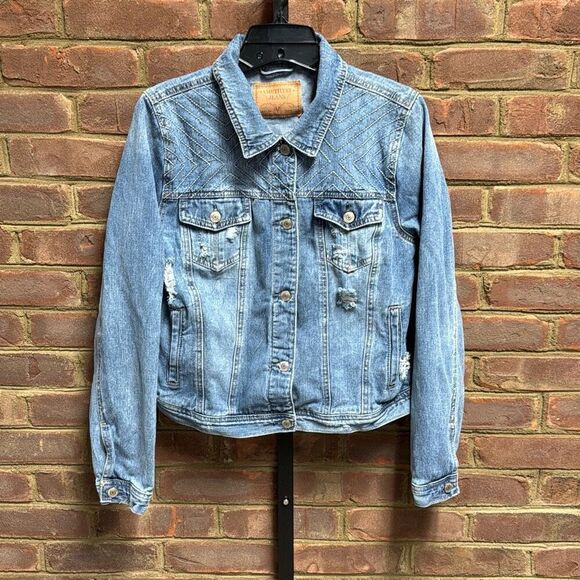 Amethyst Jeans Women’s Distressed Denim Jean Jacket Size Large - Picture 2 of 6